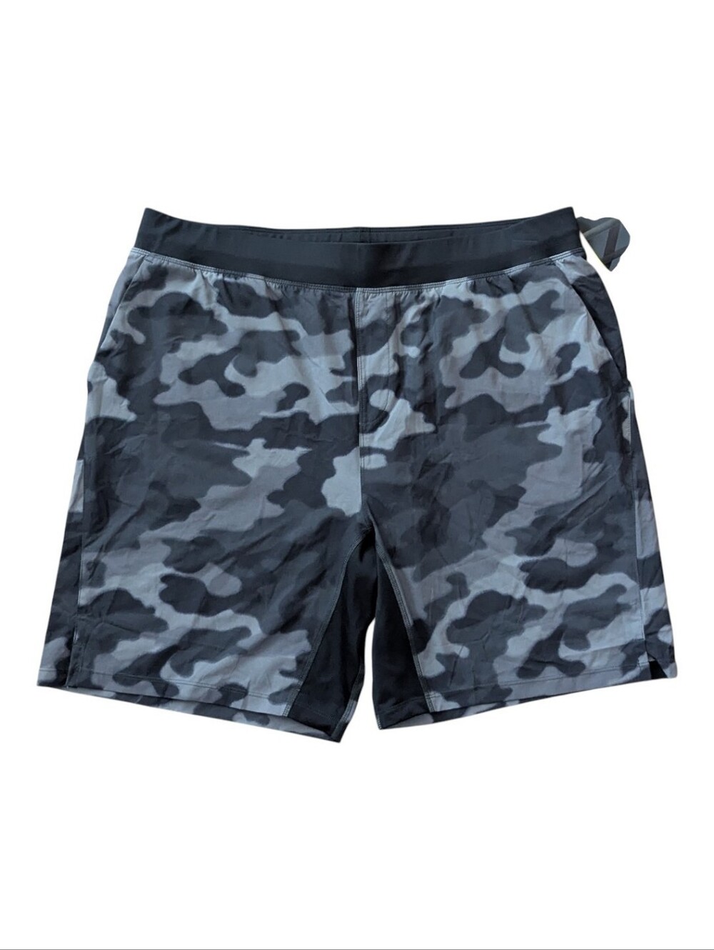 Zella Zelflex Camo Shorts Size XL NWT